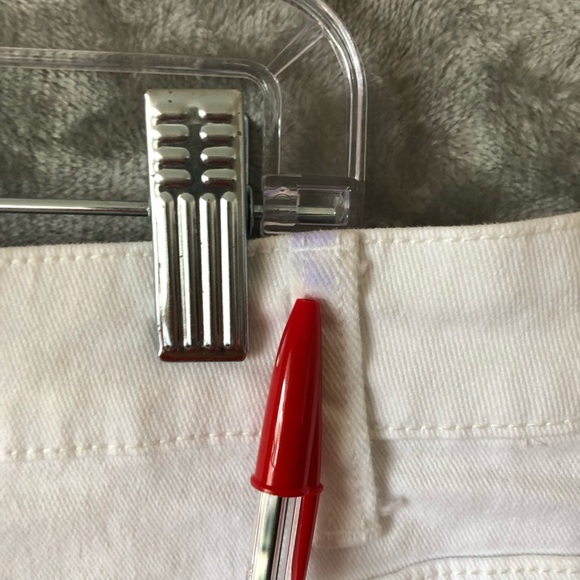 Time and Tru White Denim Shorts Size 14 High Rise Distressed Fringe Hem Summer - Picture 13 of 16